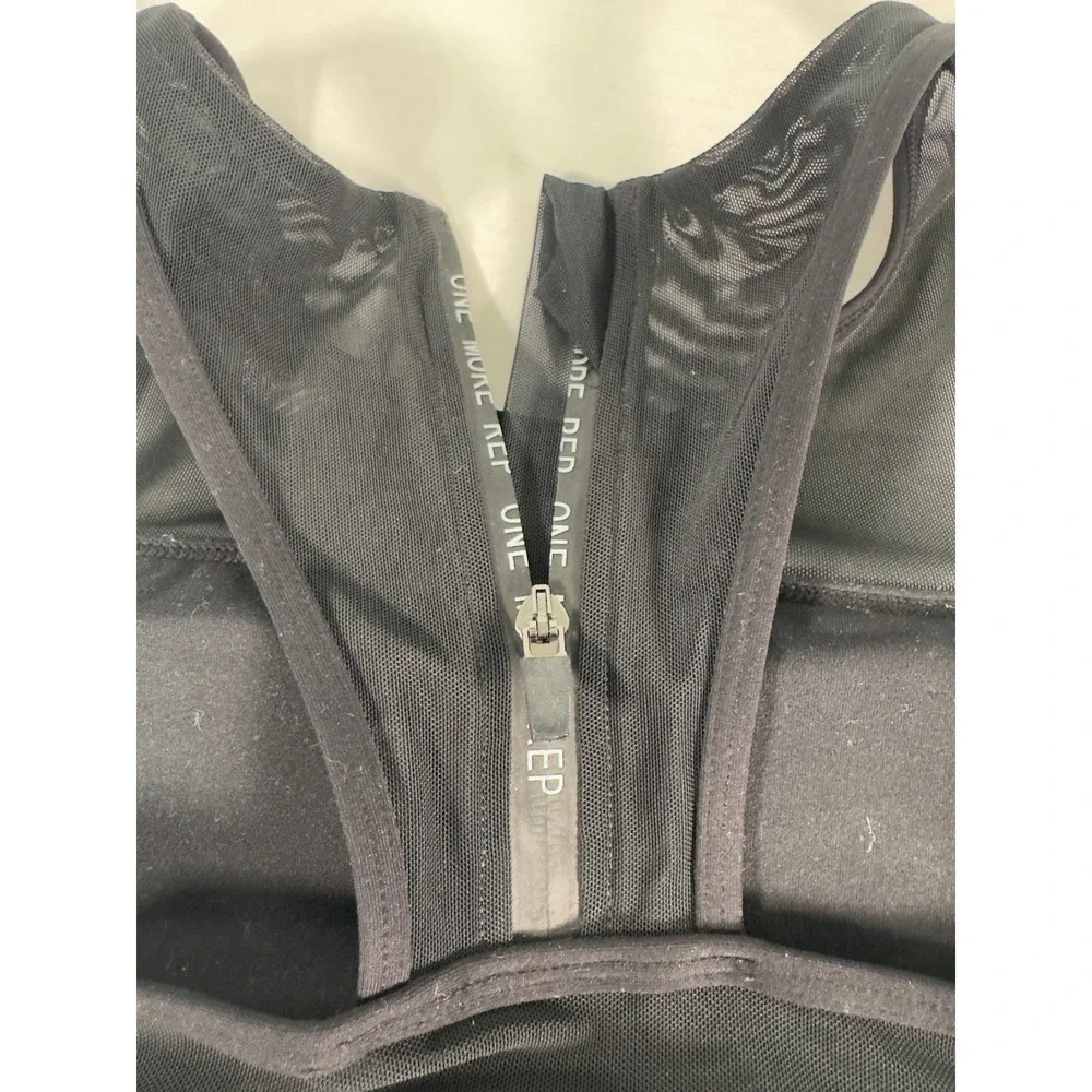 CYSM Black Mesh Racerback Zipper Front Sports Bra Women's Activewear Size‎ M